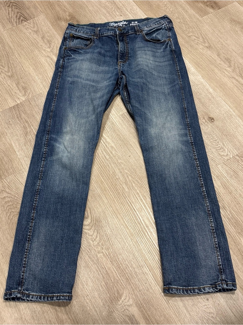 Wrangler Retro Jeans Mens 33x32  Slim Straight Denim Cowboy Country 10WLT88BZ